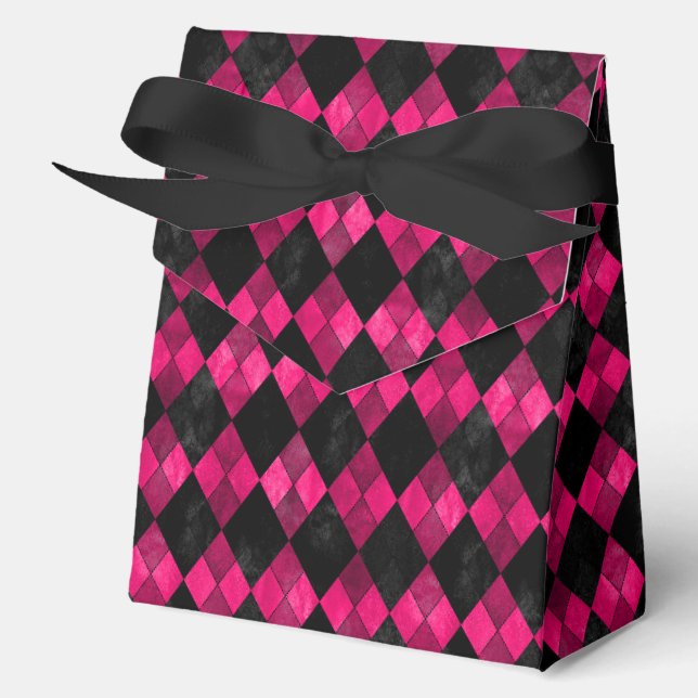 Pink and Black Argyle Party Favor Box (Front)