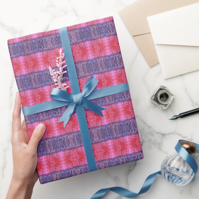 Pink and violet wrapping paper (Gifting)