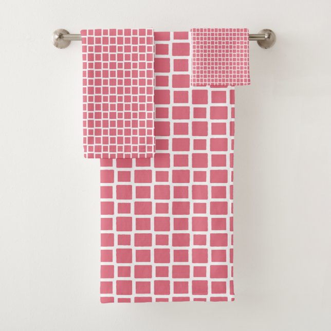 Pink and White Checkered Pattern Bath Towel Set (Insitu)