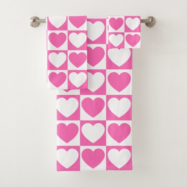 Pink and White Checkered Pattern With Hearts Bath Towel Set (Insitu)