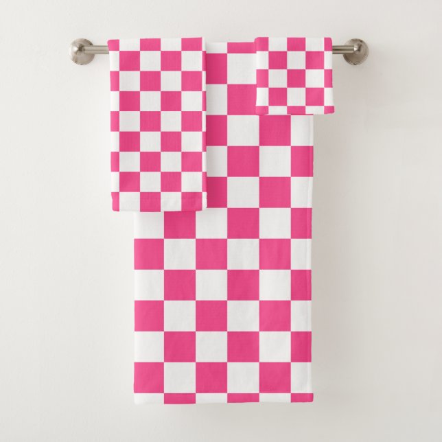 Pink and White Checkered Print Bath Towel Set (Insitu)