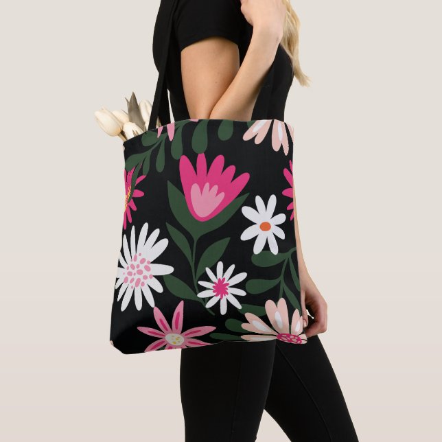 Pink and White Daisy Pattern Tote Bag (Close Up)