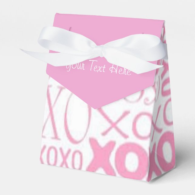 Pink and White Hugs and Kisses Pattern Favor Box (Front Side)