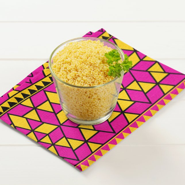 Pink and Yellow Triangles Pattern Cloth Placemat (Pink and Yellow Triangles Pattern Cloth Placemat)