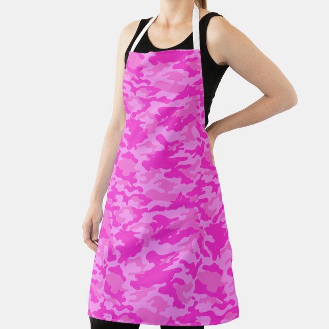 Pink Camo Apron (Insitu)