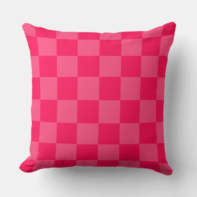 Pink checkered background throw pillow (Front)