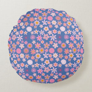 Pink Daisy Pattern 01.bw LBlue BG Round Pillow