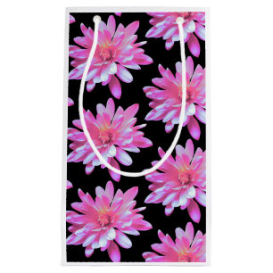 Pink daisy pattern, pretty floral pattern small gift bag
