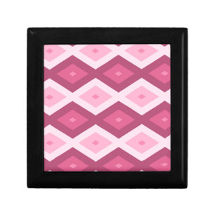 Pink diamond pattern gift box
