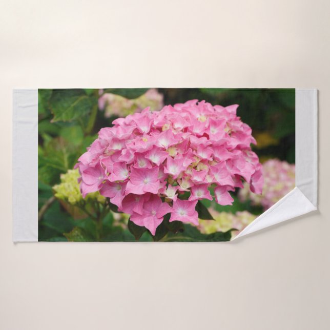 Pink hydrangea flowers bath towel (Bath Towel)