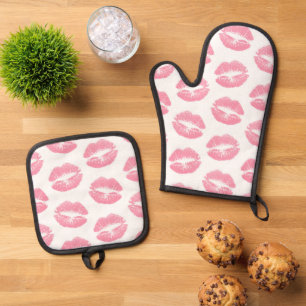 Pink Lips, Pattern Of Lips, Pink Lipstick, Kiss Oven Mitt & Pot Holder Set