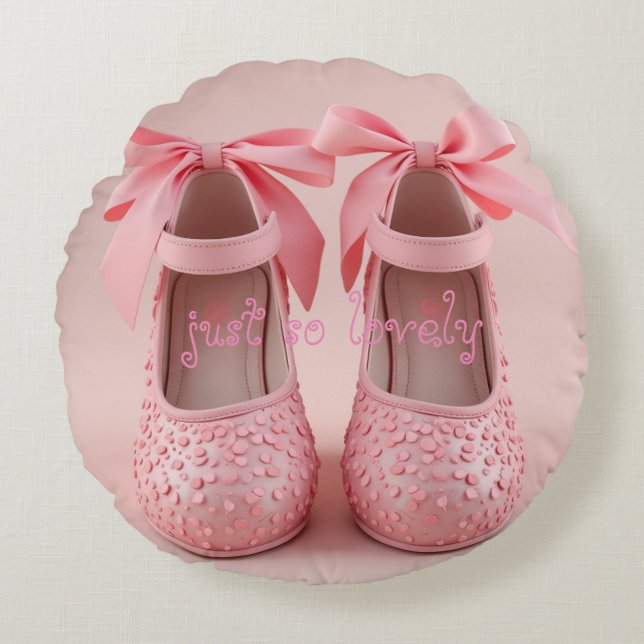 pink lovely shoes  round pillow (Front)