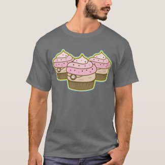 pink pirate cupcake T-Shirt