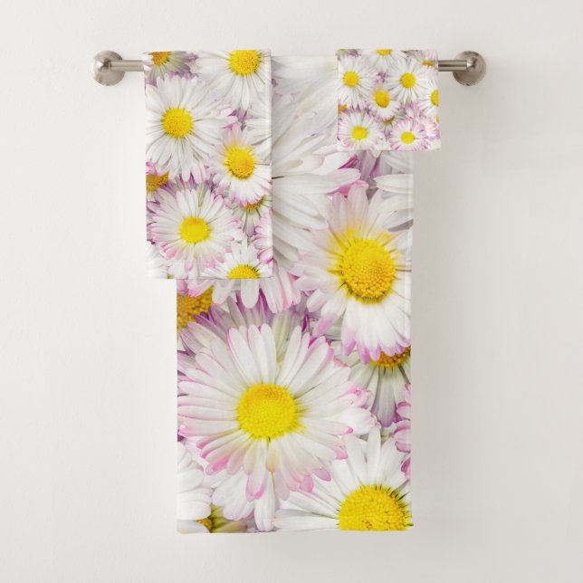 Pink Purple Daisy Flower Pattern Bath Towel Set (Insitu)