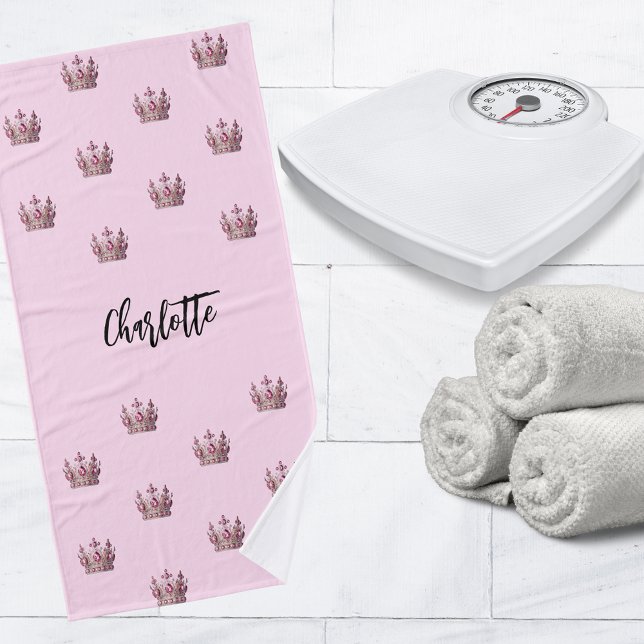 Pink queen crown name girl bath towel (Creator Uploaded)