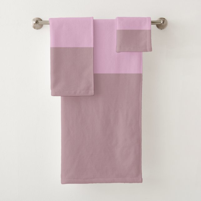 Pink Striped Ombre Bath Towel Set (Insitu)