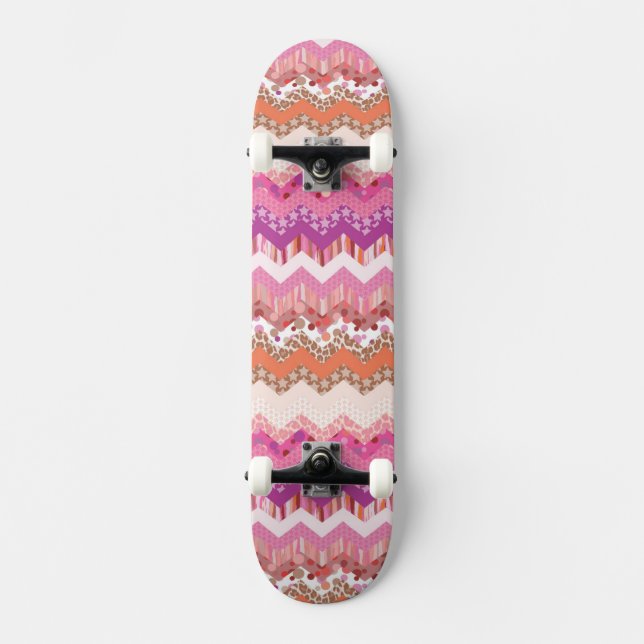 Pink zigzag background skateboard deck (Front)