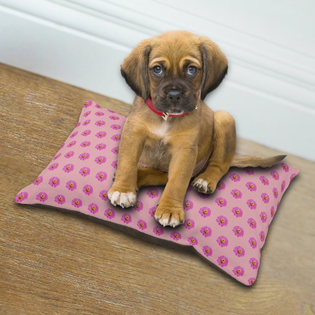 Pink Zinnia Flower Seamless Pattern on Dog Bed (Pink Zinnia flower seamless pattern on dog bed)