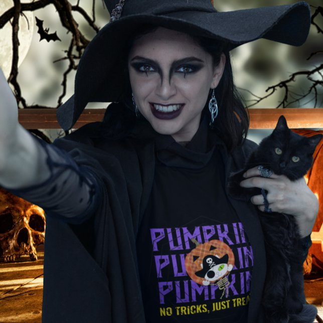 Pirate skeleton cat T-Shirt (Selfie shot of a witch coming ”Pirate skeleton cat T-shirt” with a black cat.)