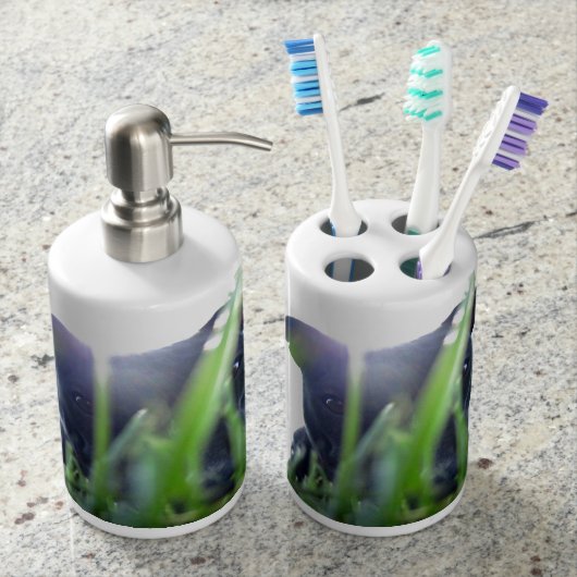 Pitbull in the Grass Bath Set (Front)