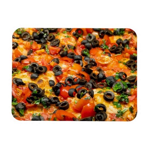 Pizza with black olives magnet