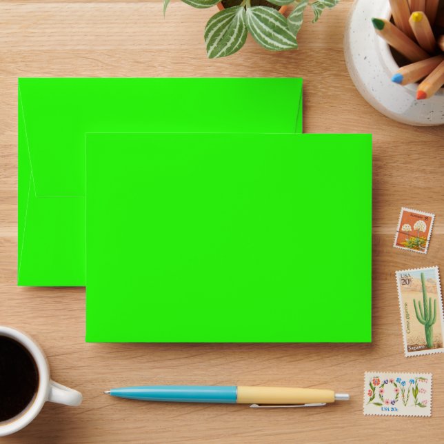 Plain green solid color envelope (Desk)