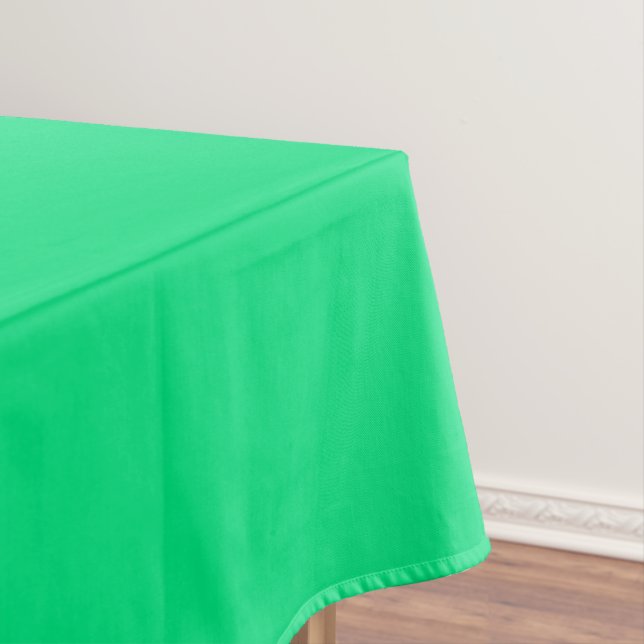 Plain solid green tablecloth (In Situ)