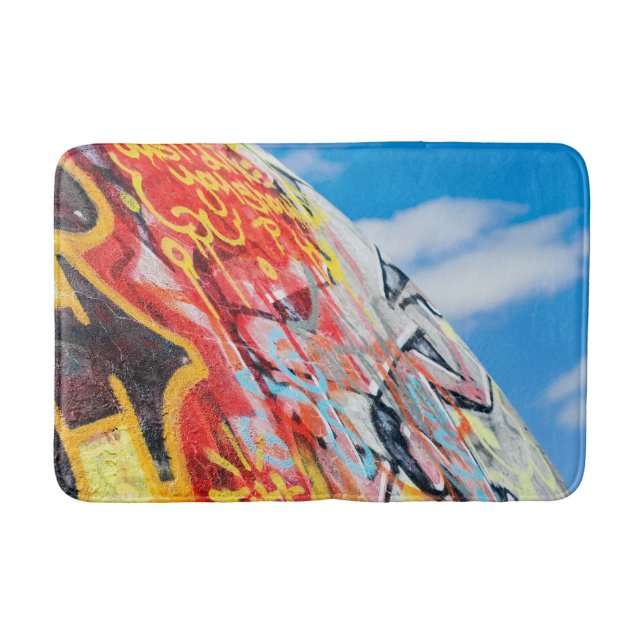 planet graffiti bathroom mat (Front)