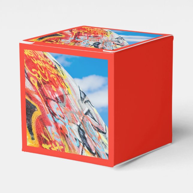 planet graffiti favor boxes (Front Side)