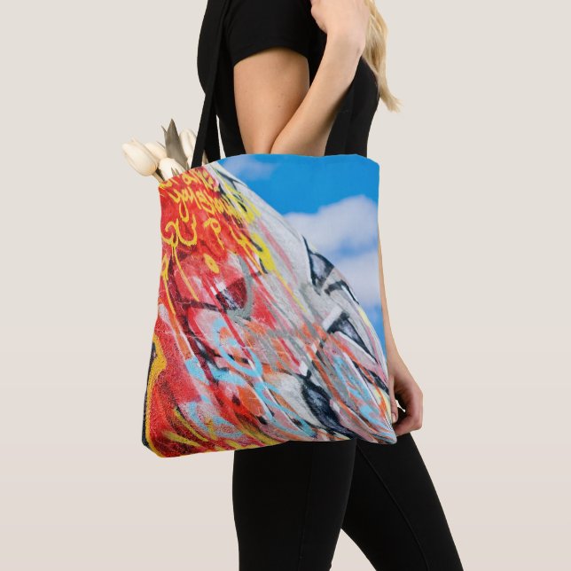 planet graffiti tote bag (Close Up)