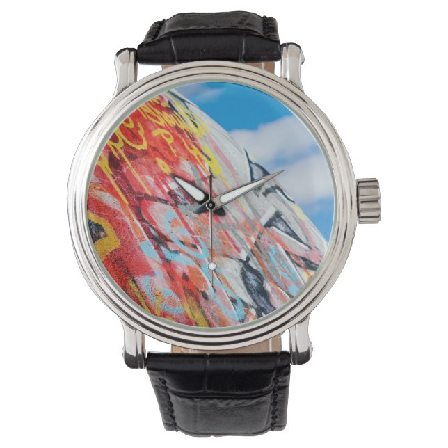 planet graffiti watch (Front)