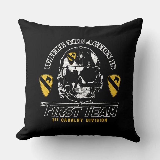 Playera 1st Cavalry Division Throw Pillow (Front)