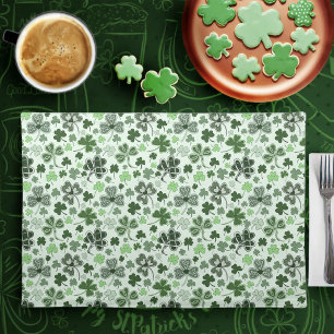 Playful Light Green Shamrock Hearts Pattern Celtic Cloth Placemat