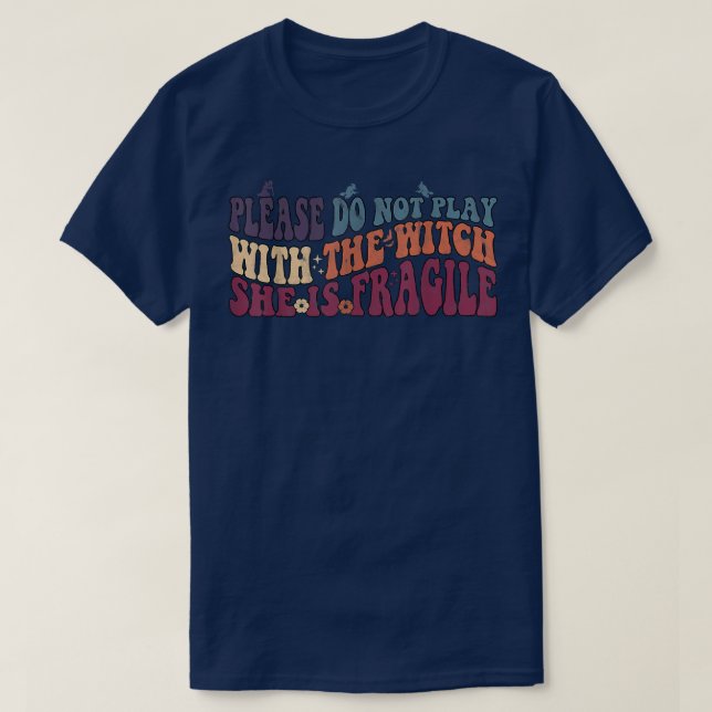 Please Do not play with the witch Cool Retro Hallo T-Shirt (Design Front)