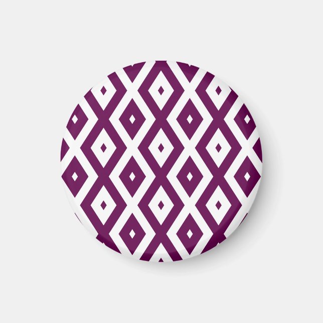 Plum purple and white diamond pattern magnet (Front)