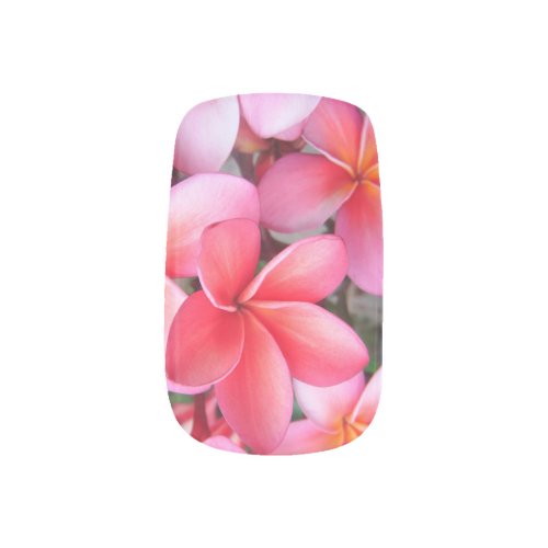 Plumeria Hawaiian Nail Art