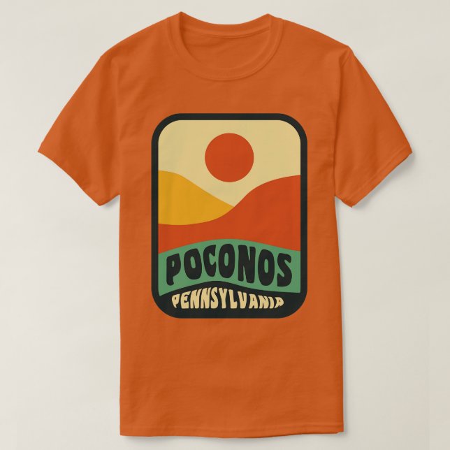 Pocono Mountains Pennsylvania Retro Sunset Badge T-Shirt (Design Front)