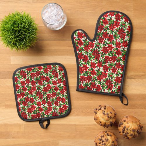 Poinsettia Pattern Christmas Oven Mitt  Pot Holder Set