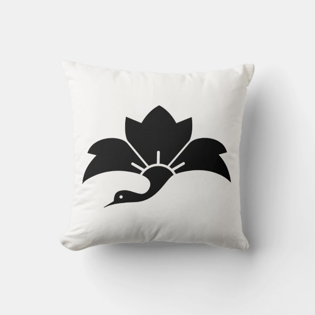 Pointed-leaf crane-shaped rhombic flower throw pillow (Front)