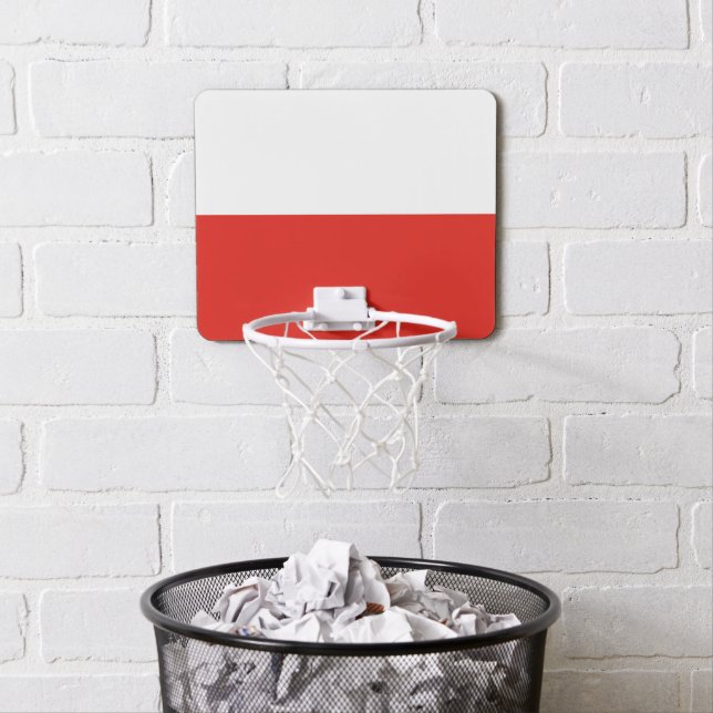 Poland flag mini basketball hoop (In Situ)