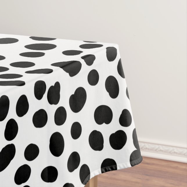 Polka dot dalmatian 101 tablecloth (In Situ)