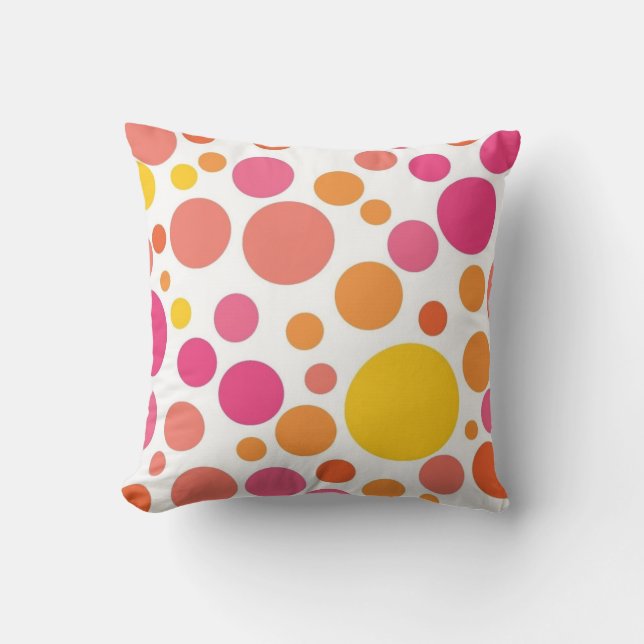Polka dot pattern throw pillow (Front)