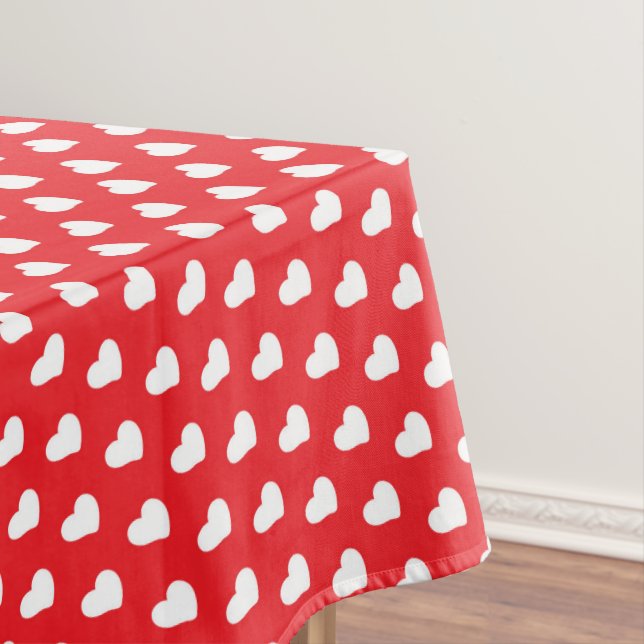 Polka dots hearts tablecloth (In Situ)