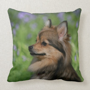 Pomeranian Headshot Sitting Throw Pillow