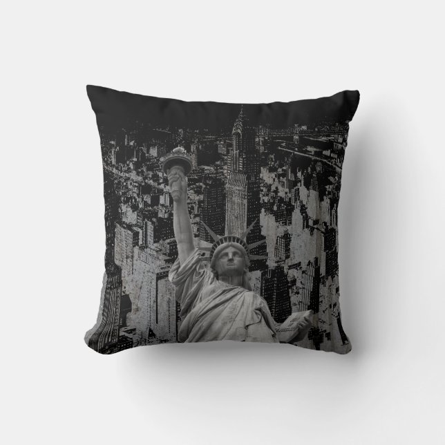 Pop Art New York City Manhattan Statue of Liberty Throw Pillow (Front)