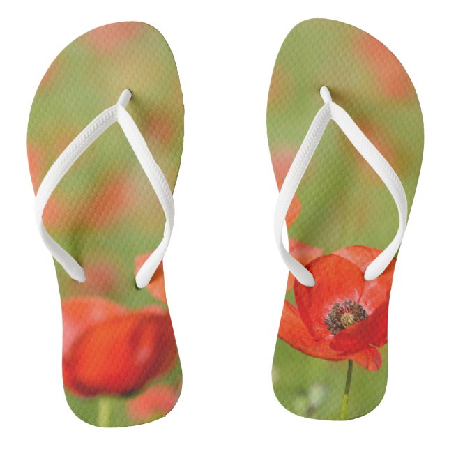 Poppies in a poppy field flip-flops flip flops (Footbed)