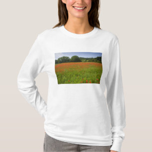 Poppy field, Chiusi, Italy T-Shirt