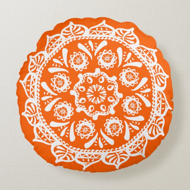 Poppy Mandala Round Pillow (Front)