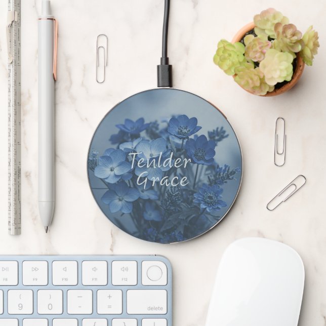 Poppy's Pallor Wireless Charger (Desk)