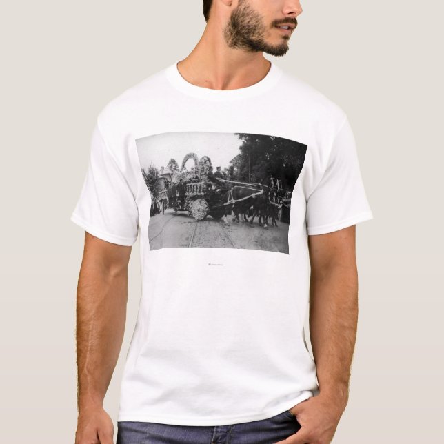 Portland, OR Rose Festival Parade Horses T-Shirt (Front)